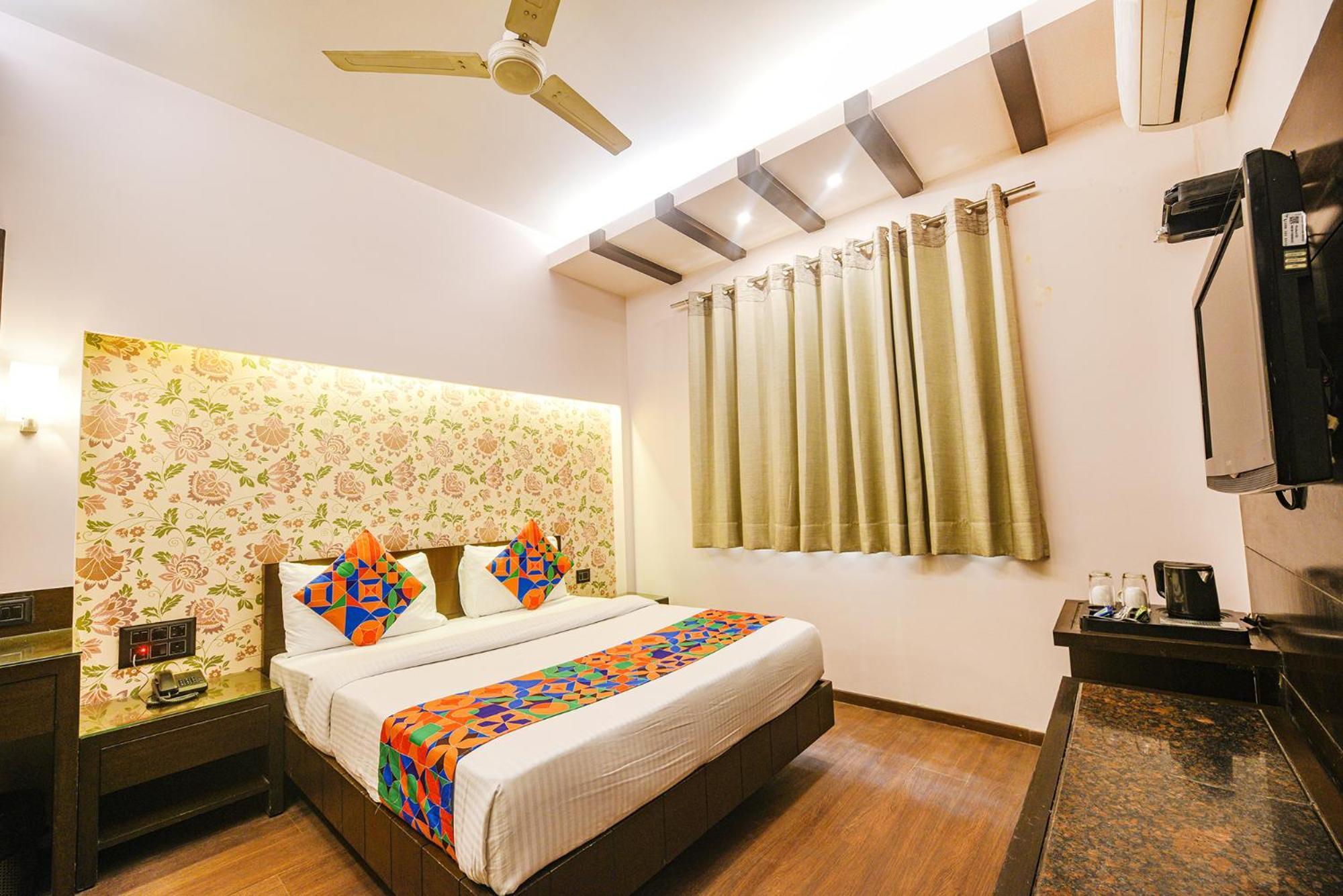Fabhotel Aashraye New Delhi Exterior photo
