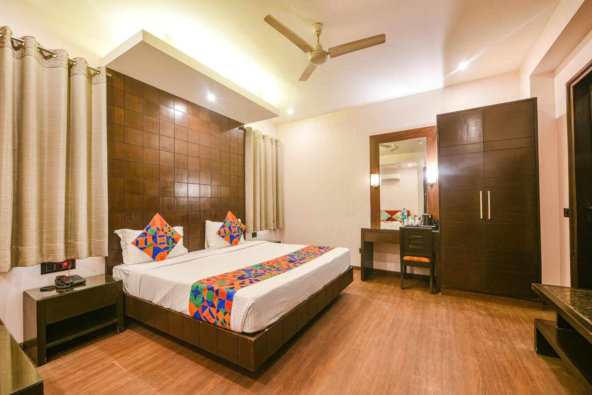 Fabhotel Aashraye New Delhi Exterior photo